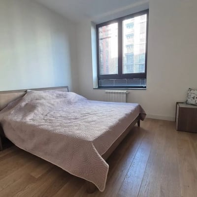 Location d’un appartement meublé et lumineux de 3 pièces, 73 m², Belgrade, Serbie